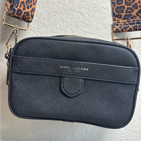 Marc Jacobs Leather Crossbody with unbranded strap - Picture 3 of 9